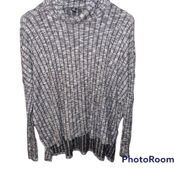 American Eagle Outfitters Turtleneck Small Gray Sweater - Picture 2 of 6